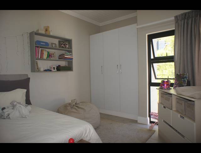 5 BEDROOM HOUSE TO LET IN PALM LAKES ESTATE